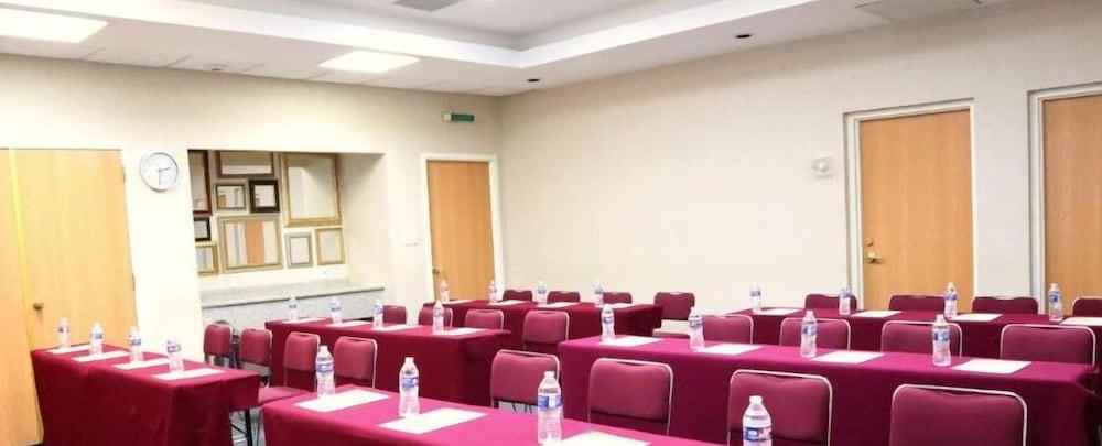 Rio Vista Inn Business High Class Тампико Екстериор снимка