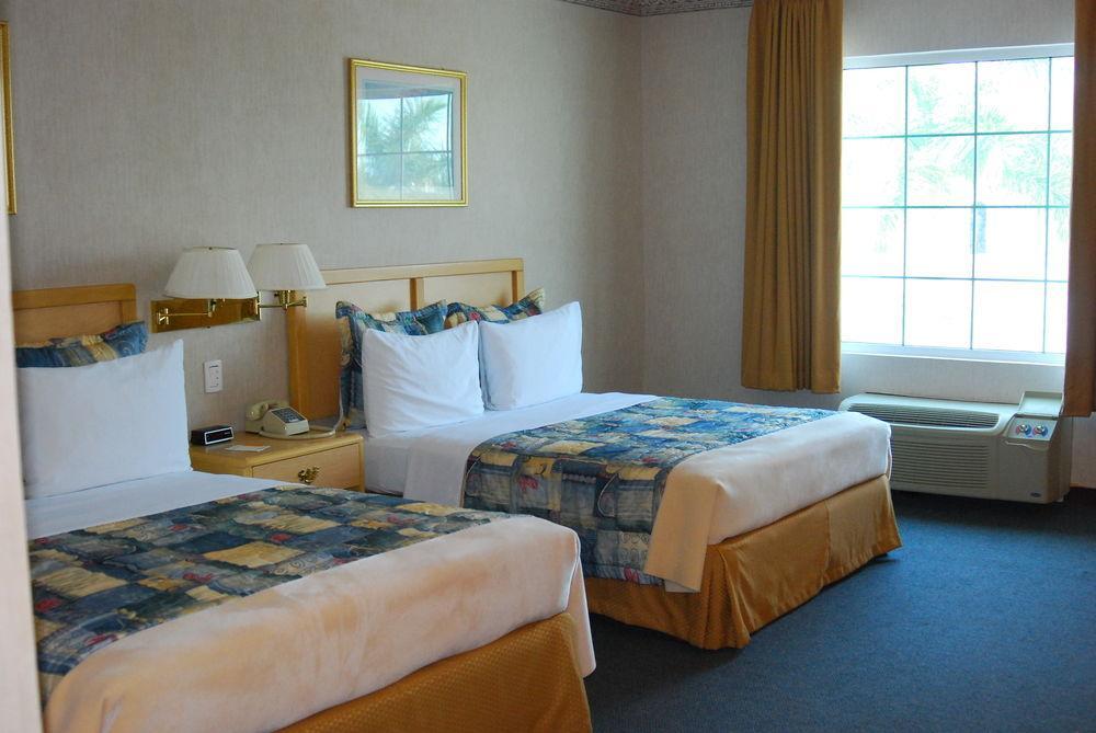 Rio Vista Inn Business High Class Тампико Екстериор снимка