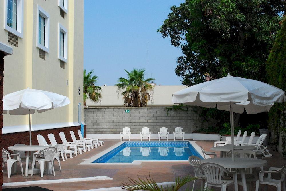 Rio Vista Inn Business High Class Тампико Екстериор снимка